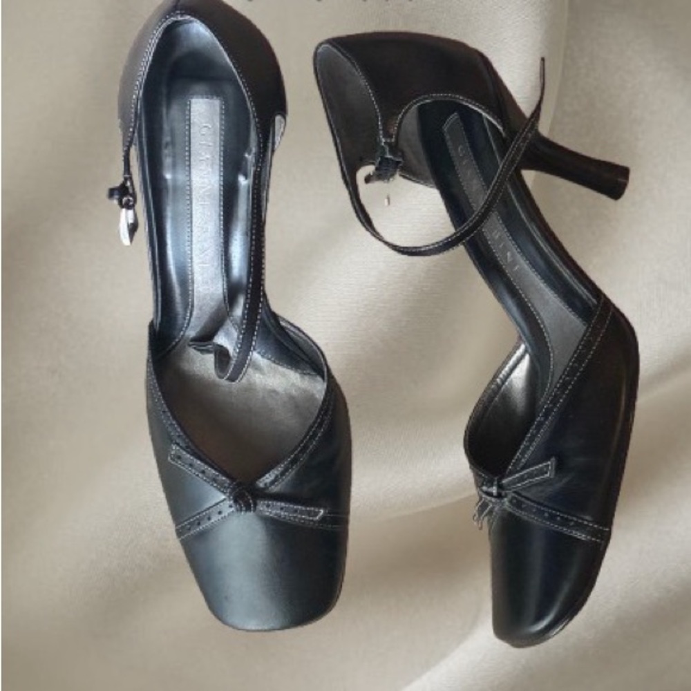 Giani Bernini Black Leather Heels